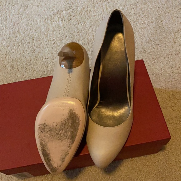 Shoes - Picture 3 of 4